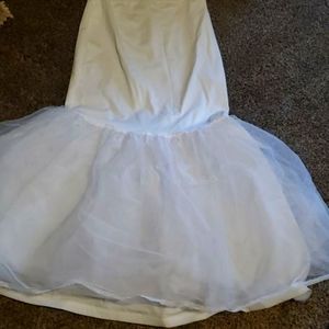 Trumpet style petticoat